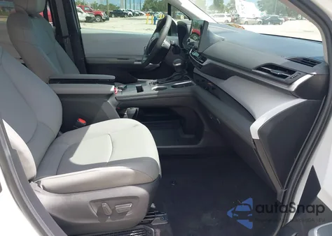 2025 Toyota Sienna Xle z USA, uszkodzony, nr VIN 5TDYRKEC4SS267312